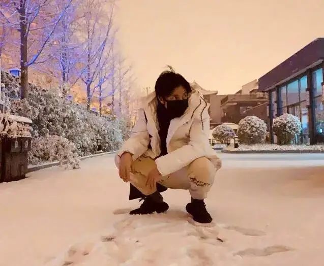 “放过”薛之谦后！李雨桐终于活成了自己想要的样子！